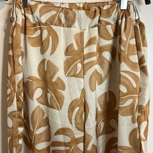 Madison Leaf Print High-Waisted Flowy Pants, Size M/L